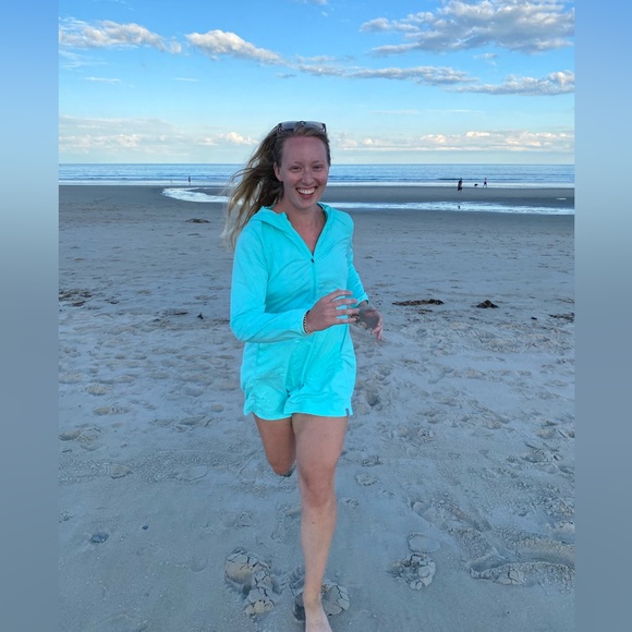 Meet Your Posher! - Picture 2 of 16